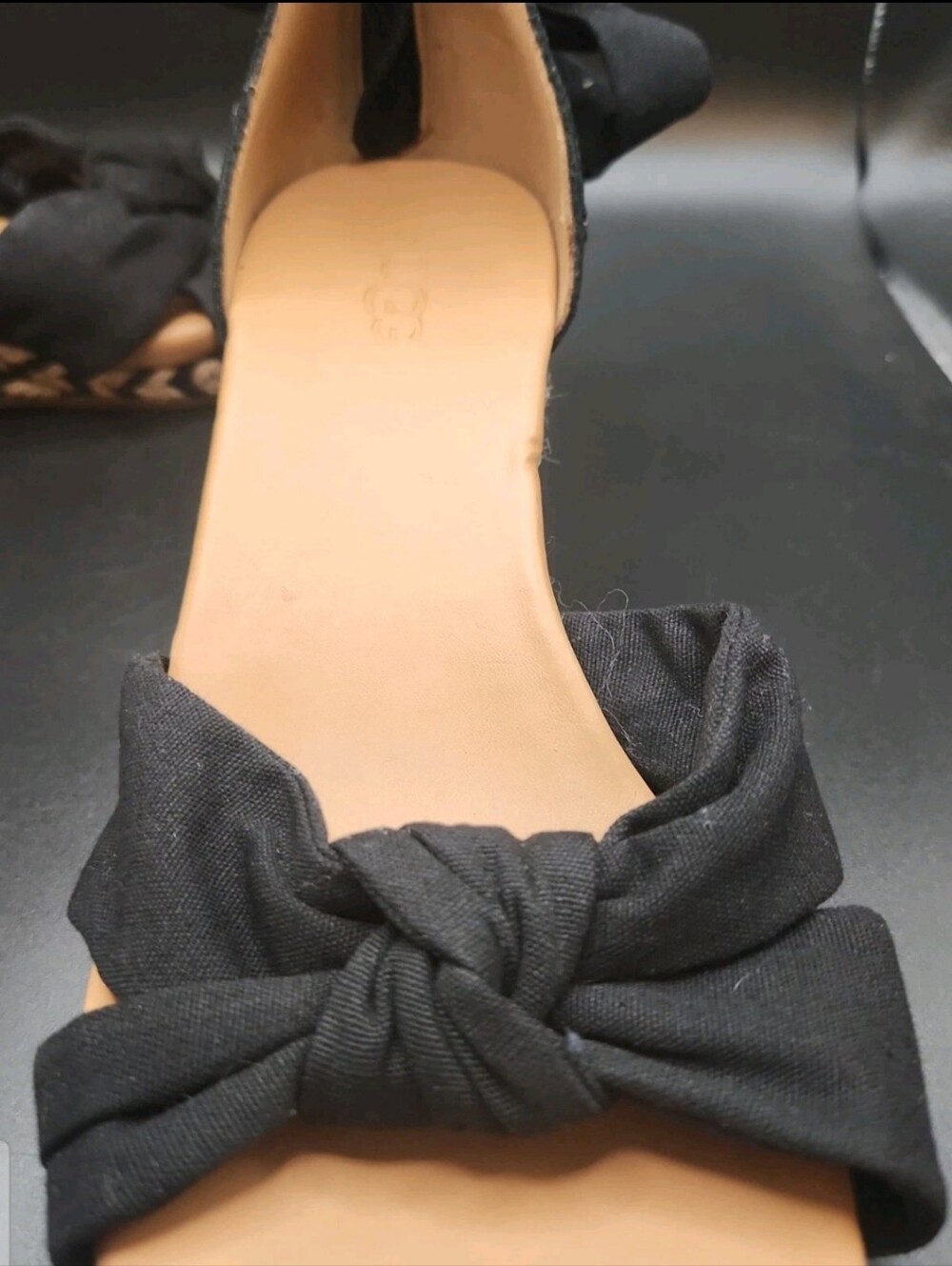 UGG Yarrow Espadrille Wedge Sandal Black Canvas 1119992 Women's 7 US.These sho - Picture 11 of 16